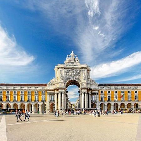 2 Bedroom Apartment For 4 People With Free Public Parking Lisboa Eksteriør billede
