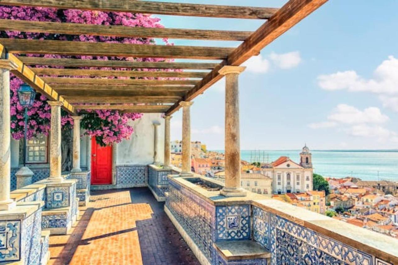 2 Bedroom Apartment For 4 People With Free Public Parking Lisboa Eksteriør billede