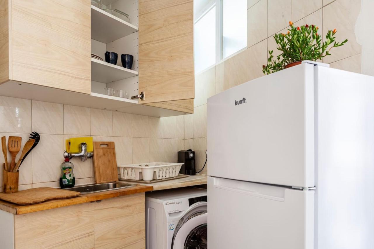 2 Bedroom Apartment For 4 People With Free Public Parking Lisboa Eksteriør billede