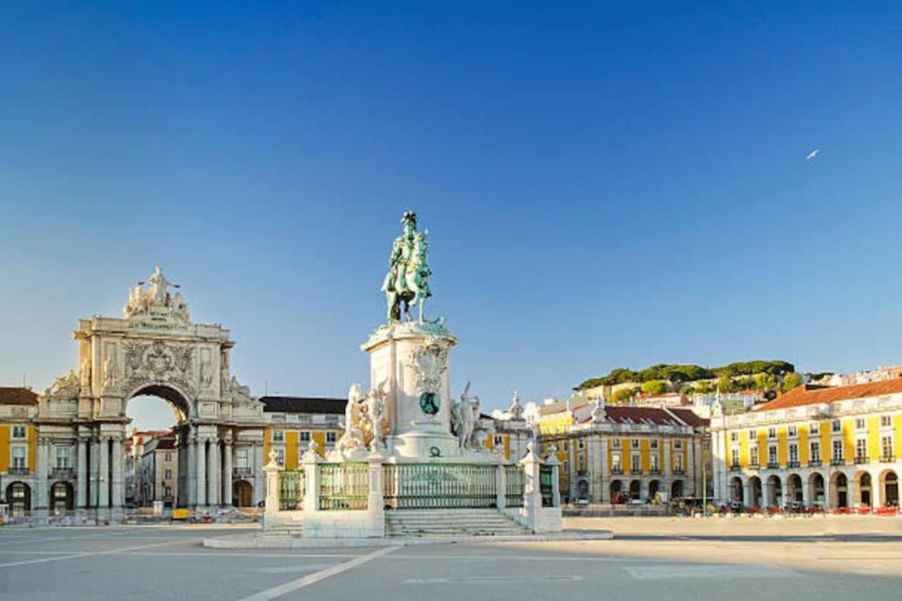 2 Bedroom Apartment For 4 People With Free Public Parking Lisboa Eksteriør billede