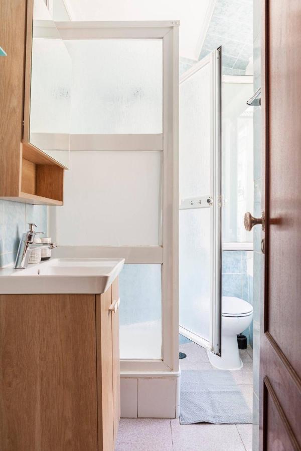 2 Bedroom Apartment For 4 People With Free Public Parking Lisboa Eksteriør billede